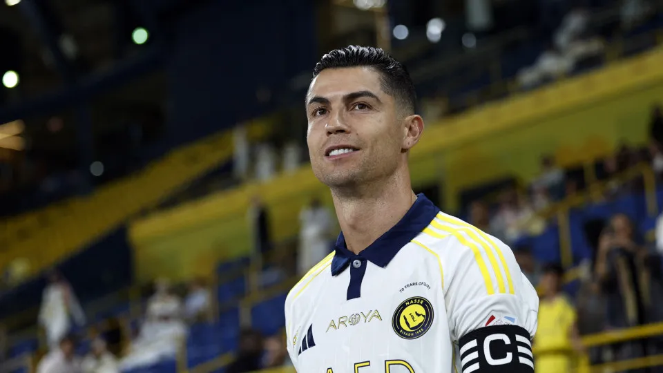 Time de Cristiano Ronaldo recusa zagueiro e o manda de volta para Holanda: 'escândalo'